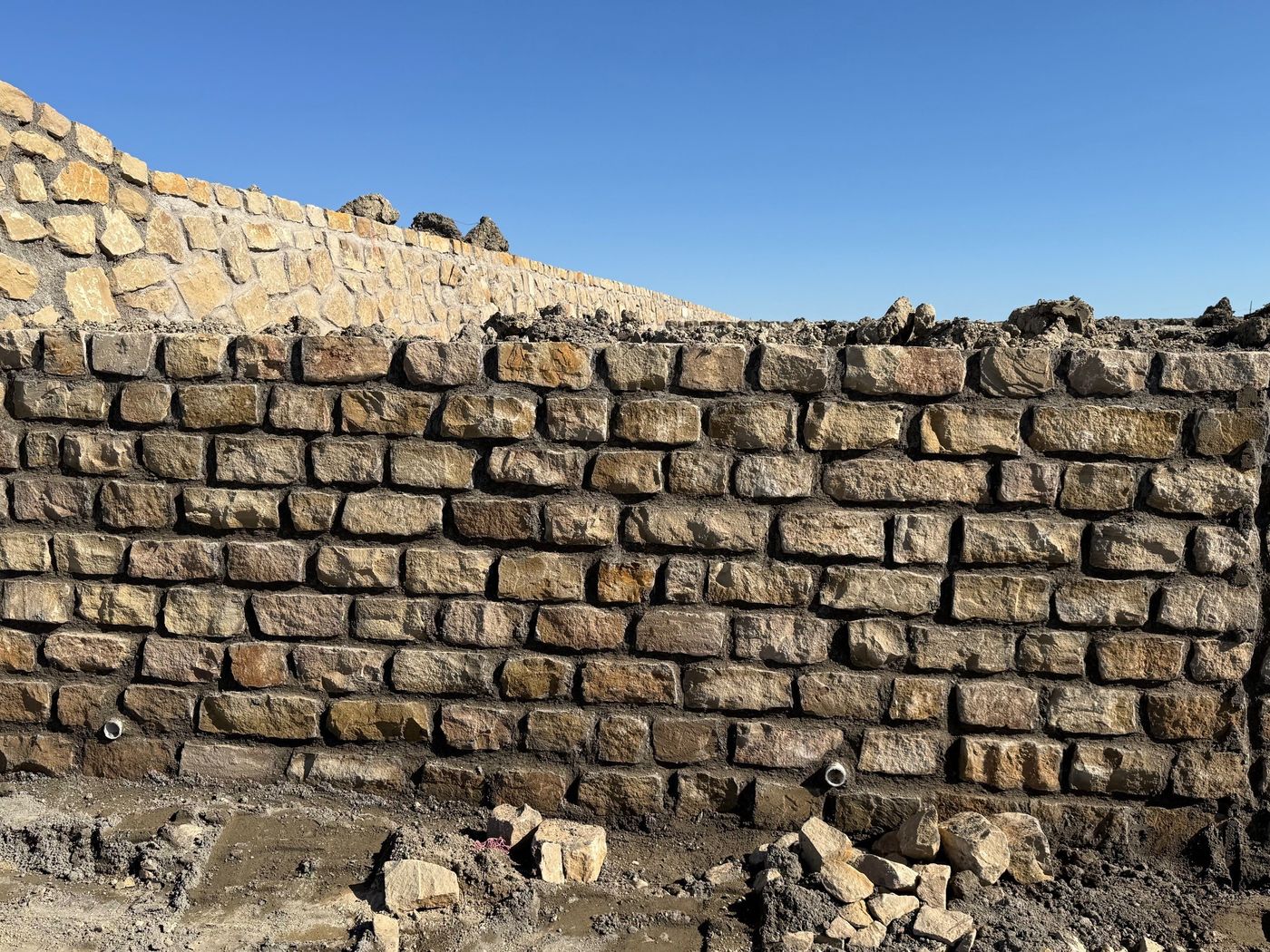 Stone wall during construction, Horizon Lakes Village 3 Ph 1, McLendon-Chisholm